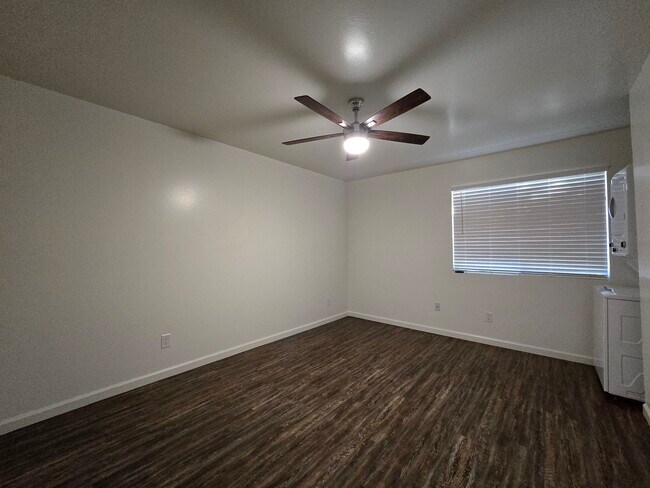 Building Photo - M&J Properties 161