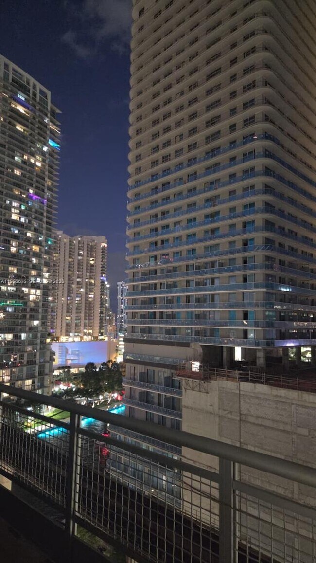 Building Photo - 690 SW 1st Ct