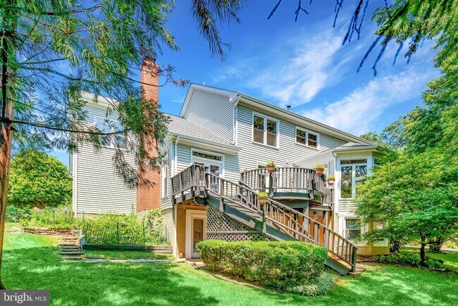 Building Photo - 21102 Raintree Ct