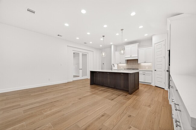 Building Photo - 29731 Brushy Gables Dr