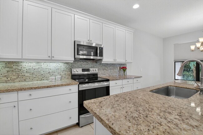 Building Photo - 8101 Ironstone Dr