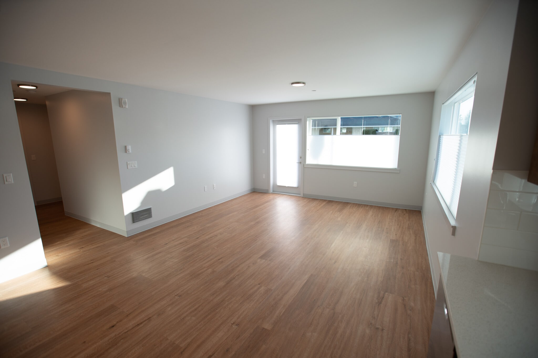 Building Photo - 303 Edmonds St