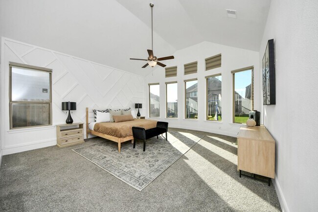 Building Photo - 10719 Klaria Cres Ct