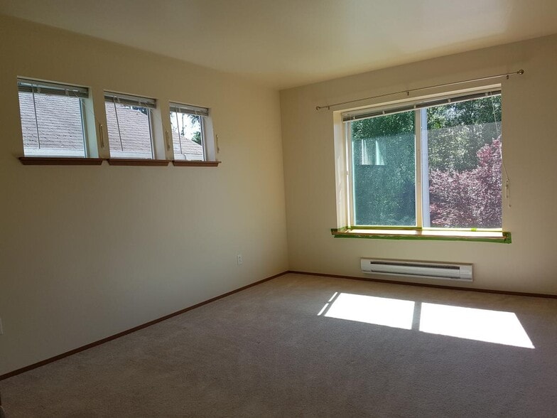 master bedroom - 2413 106th Dr SE