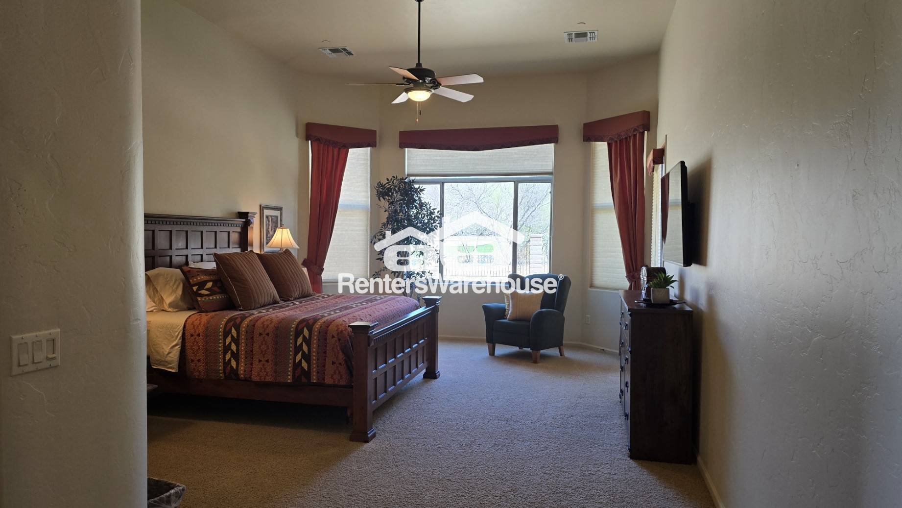 Building Photo - 13968 N Dog Leg Ln