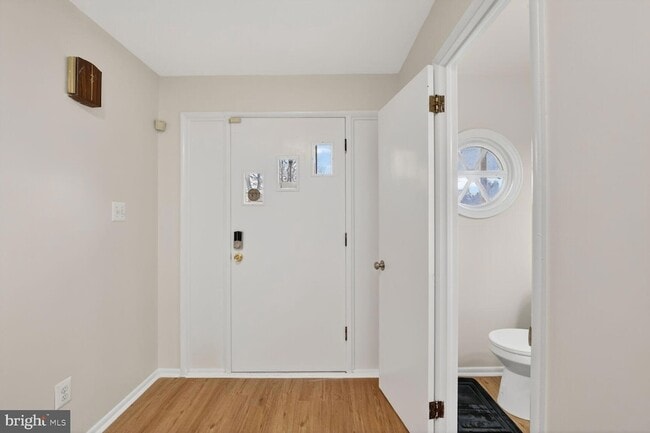 Building Photo - 5421 Henderson Way