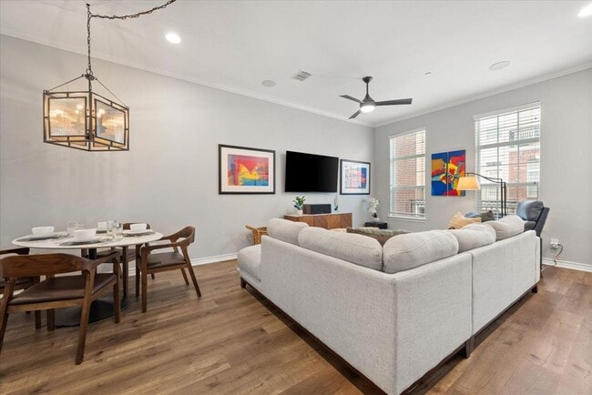 Building Photo - Welcome Home to the Heart of Addison!