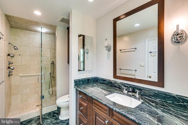 Building Photo - 6867 Williamsburg Pond Ct
