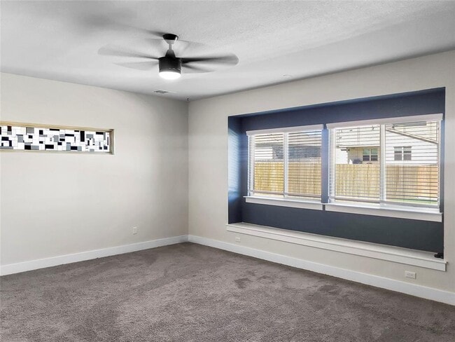 Building Photo - 551 Tanda Ln
