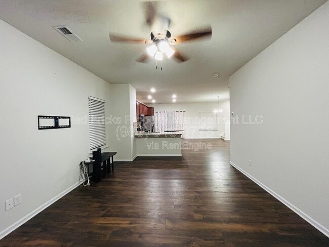 Building Photo - 9315 Grand Valley Dr