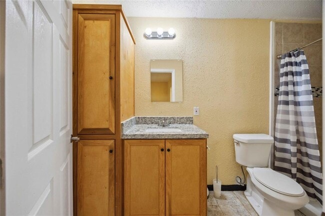Building Photo - 16210 Delgado Dr