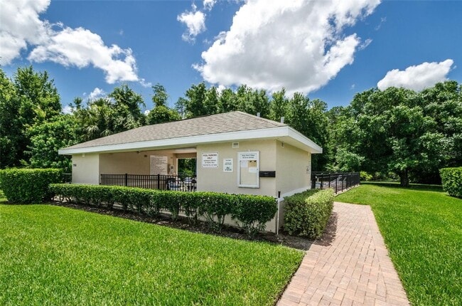 Building Photo - 2624 Tottenham Dr