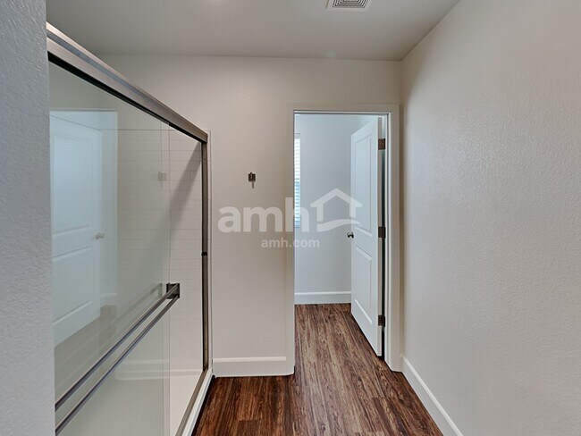Building Photo - 9148 Crocker Pt Ct