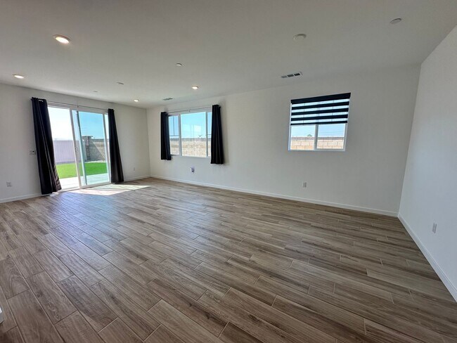 Building Photo - Brand New Home In Menifee with Backyard!