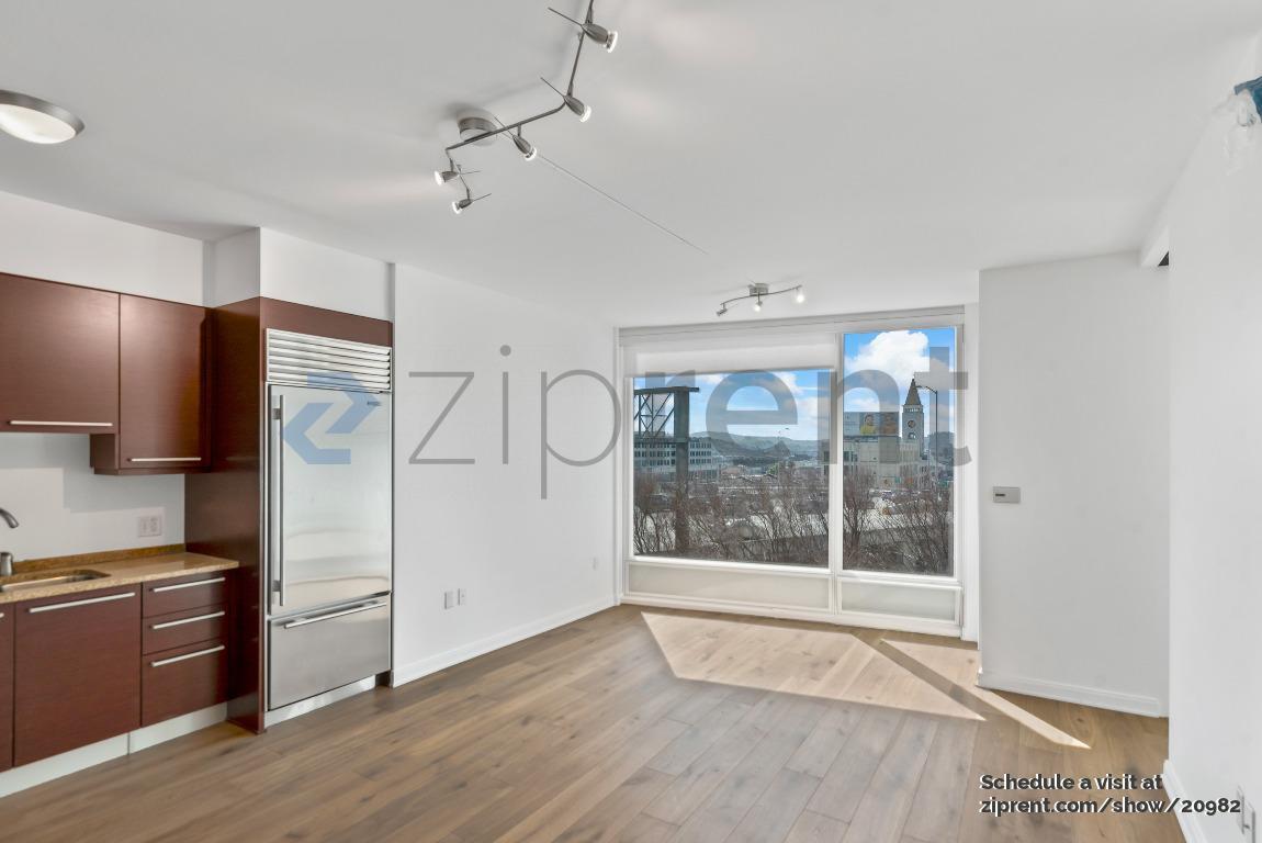 Building Photo - 425 1st St