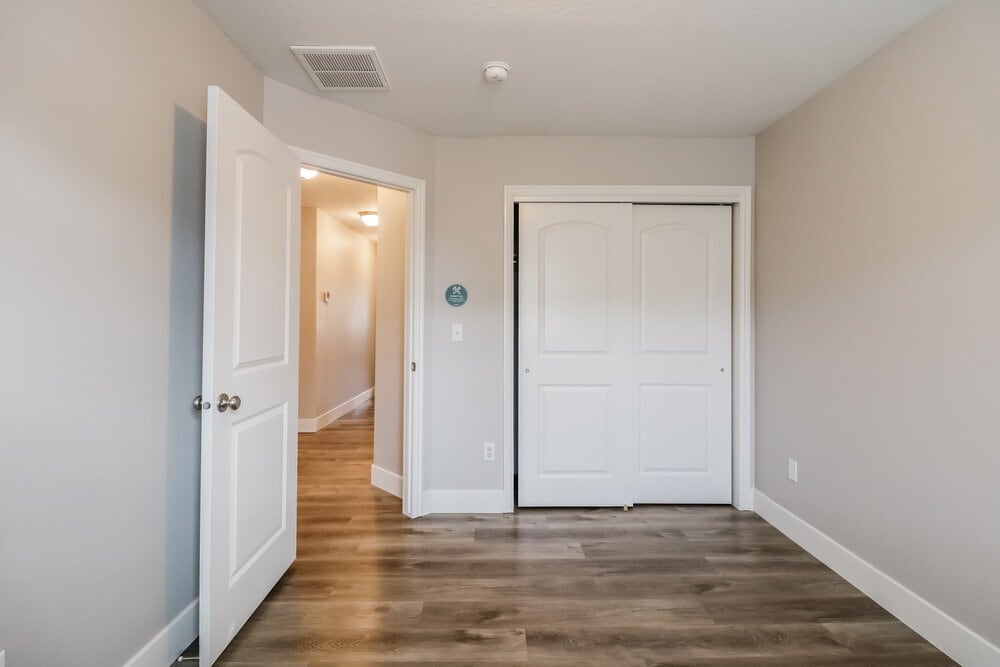 Building Photo - 3023 S Willow Creek Dr