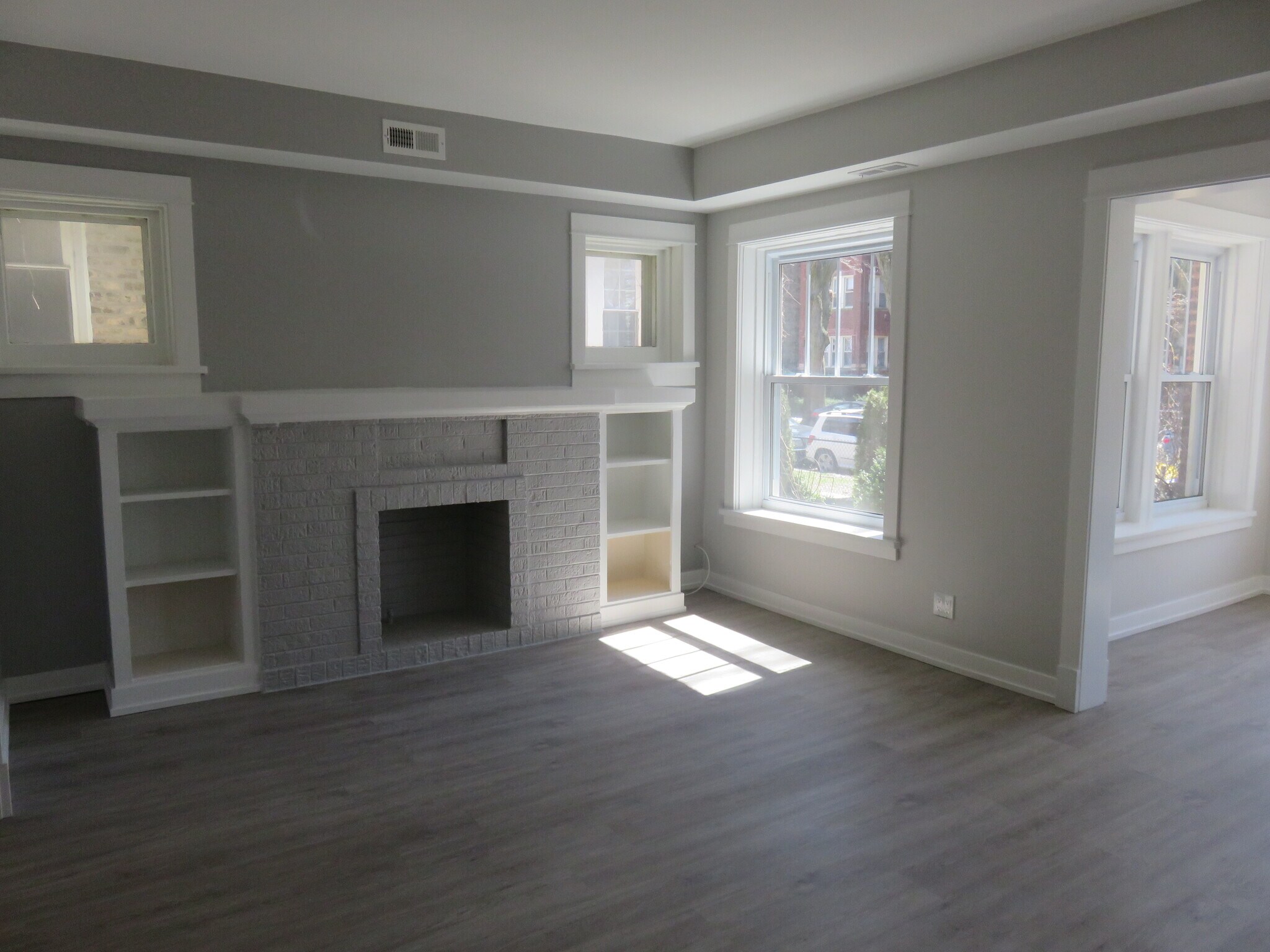 Building Photo - 1734 W Wallen Ave