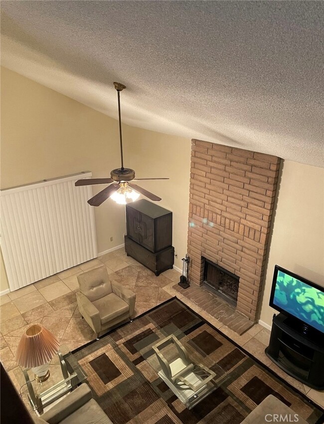 Building Photo - 8149 Glen Alta Way