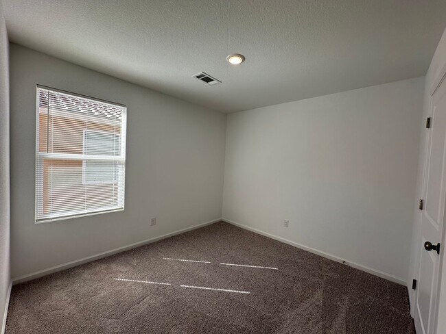 Building Photo - Beautiful 2024 Build 3 Bedroom Home- Move In Special! $800 off 1st Month's Rent. $300 off 2nd and...