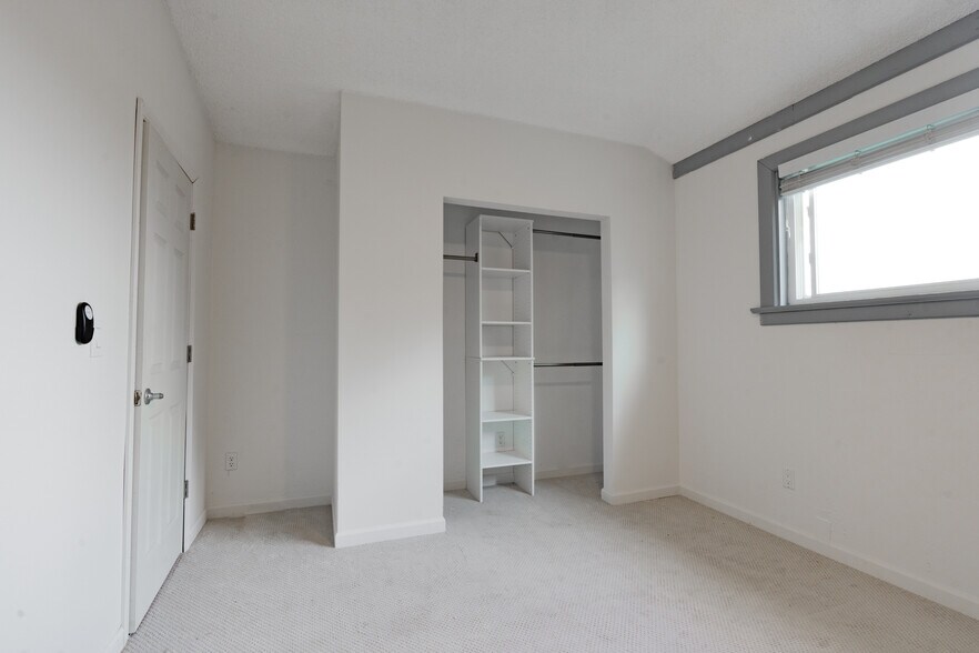 Building Photo - 5110 Swadley St