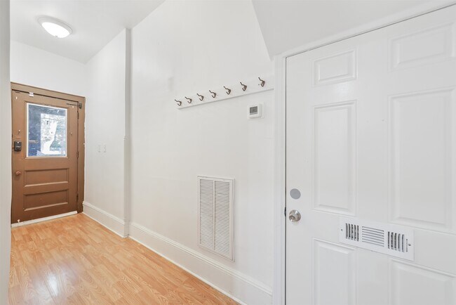 Building Photo - 24 Belmont Ave