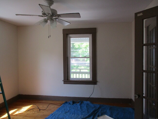 Building Photo - 116 Woodstock Ave