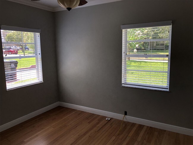 Building Photo - 1015 Harwood St