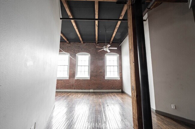 Building Photo - 501 Madison Ave