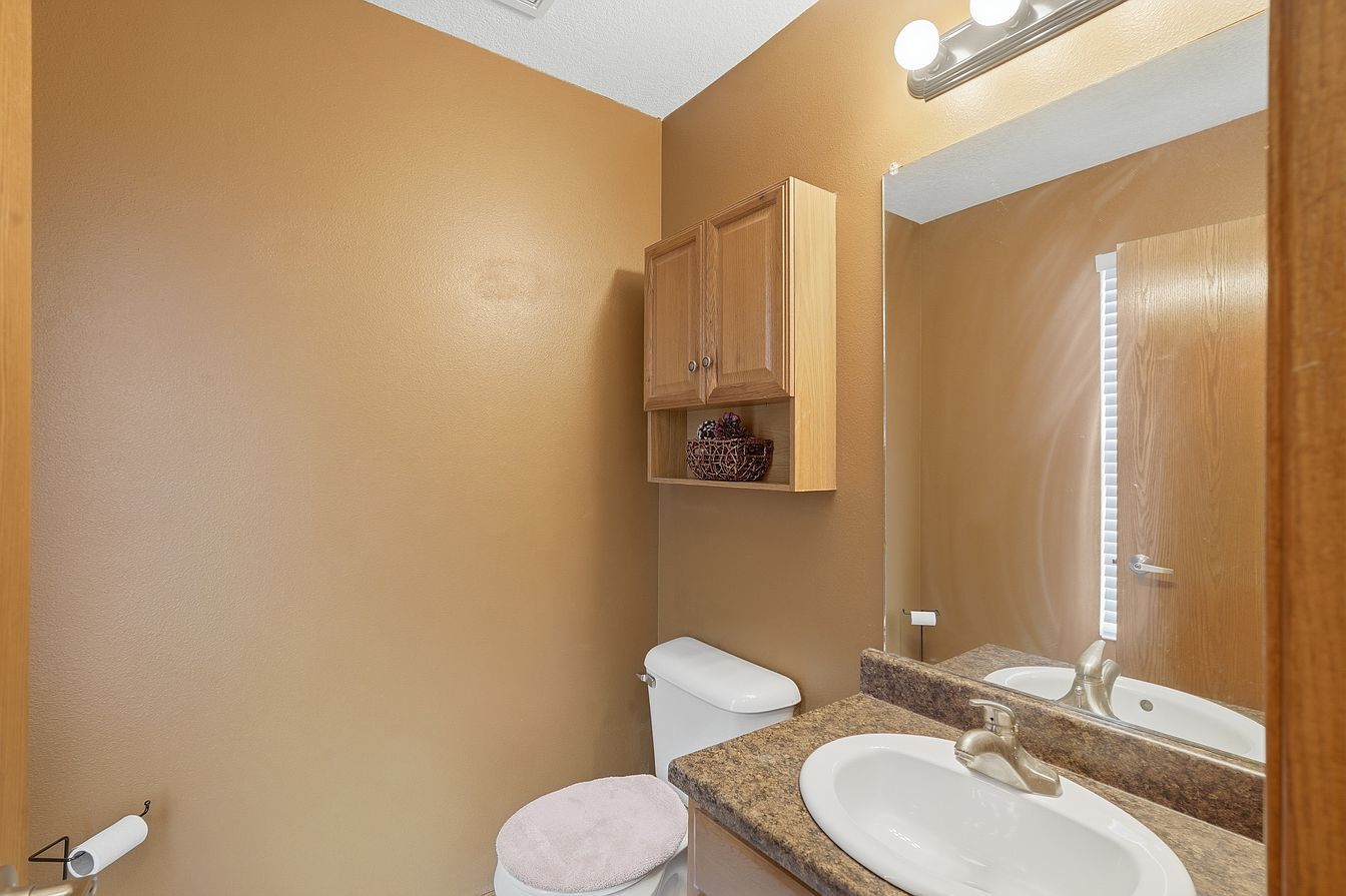 Building Photo - 4803 NE Trilein Dr