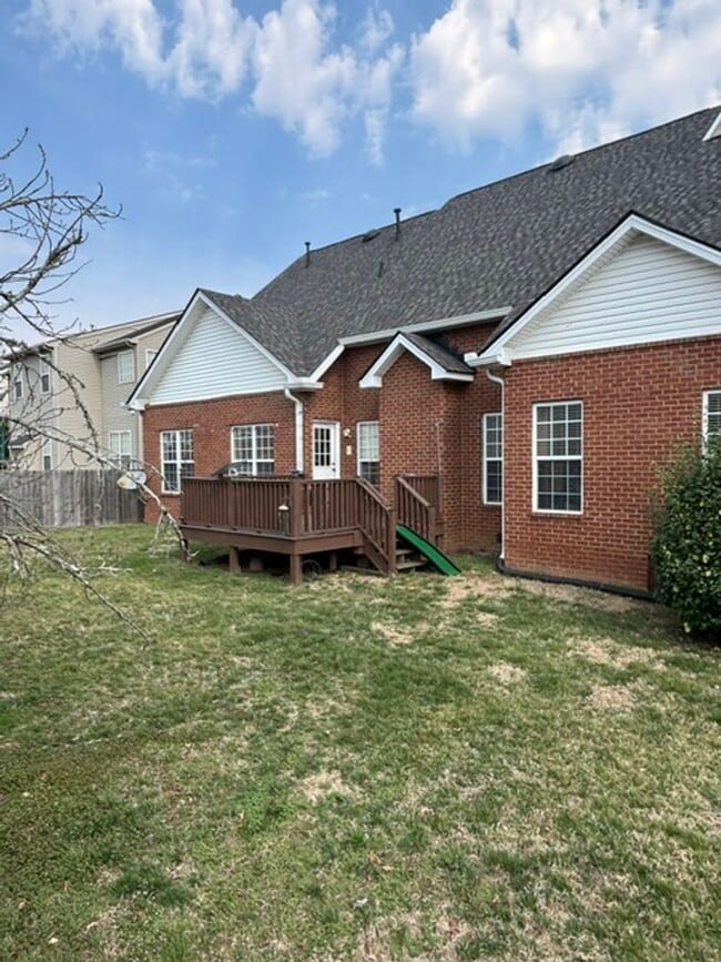 Building Photo - 109 Fieldcrest Ct