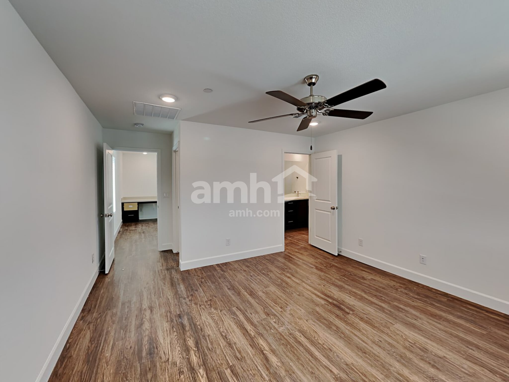 Building Photo - 3337 Blodwen St