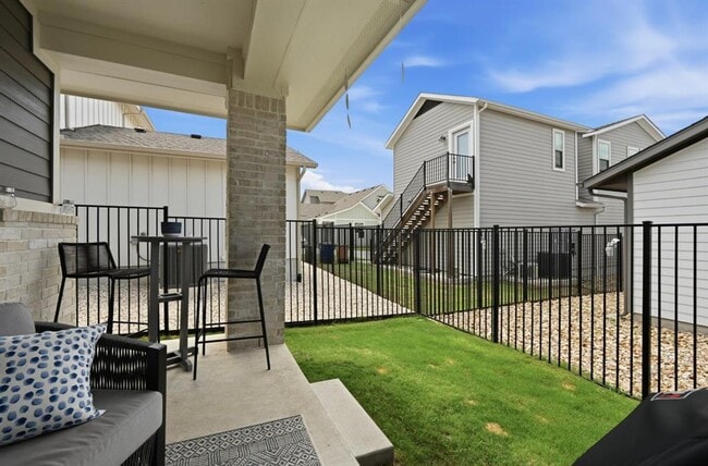 Building Photo - 8400 Ausblick Ave