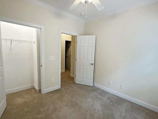 Building Photo - 56 Nandina Dr