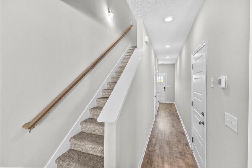 Building Photo - 4204 Spyglass Dr