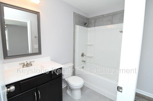 Building Photo - 1611 Railton Ct