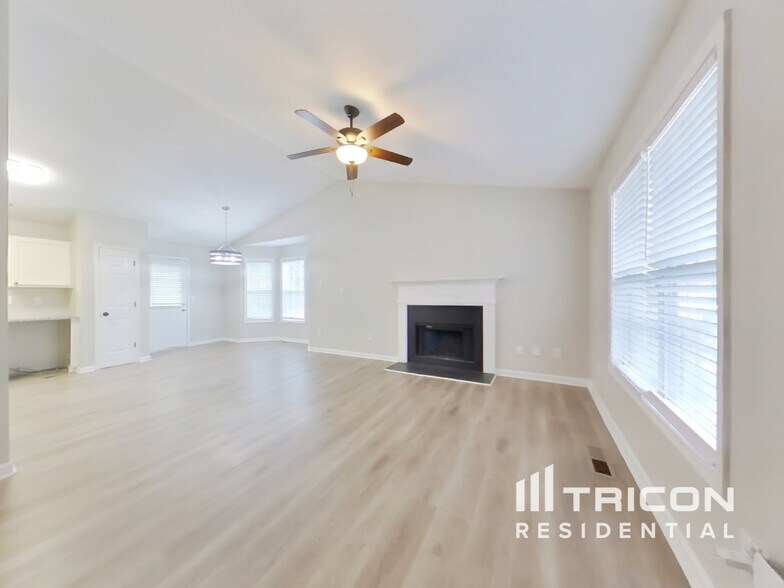 Building Photo - 209 Remington Ct