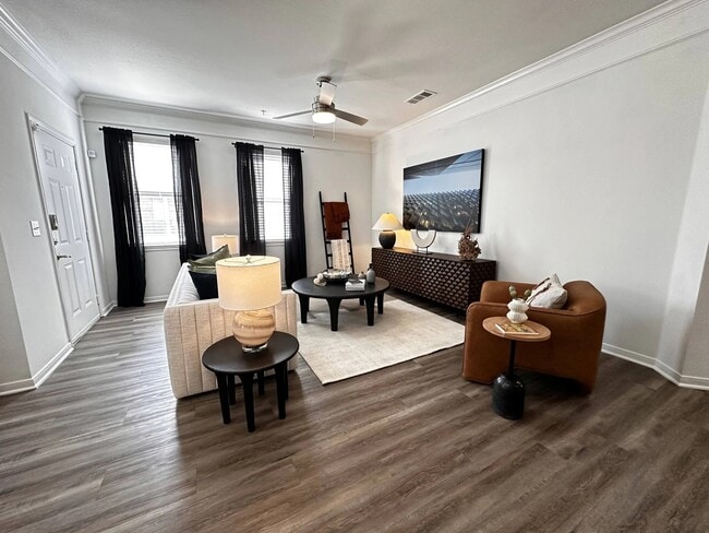 Building Photo - Luxury + Location: Limited-Time Savings!