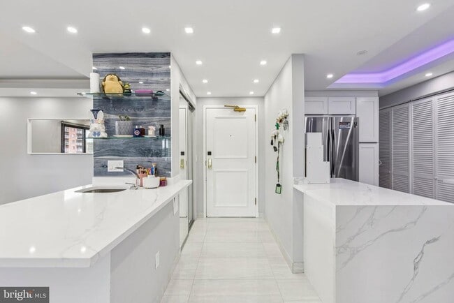 Building Photo - 6101 Edsall Rd