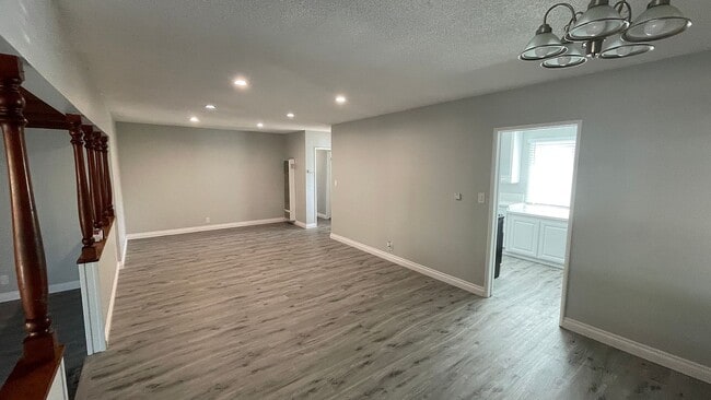 Building Photo - 9555 Glandon St