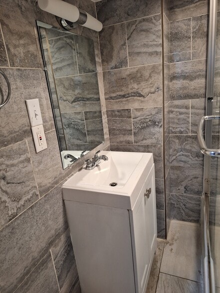 Bathroom vanity - 197 Tremont St