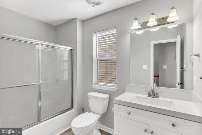 Building Photo - 9411 Royal Bonnet Terrace