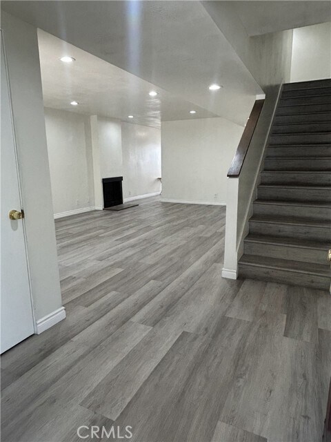 Building Photo - 400 S Garfield Ave