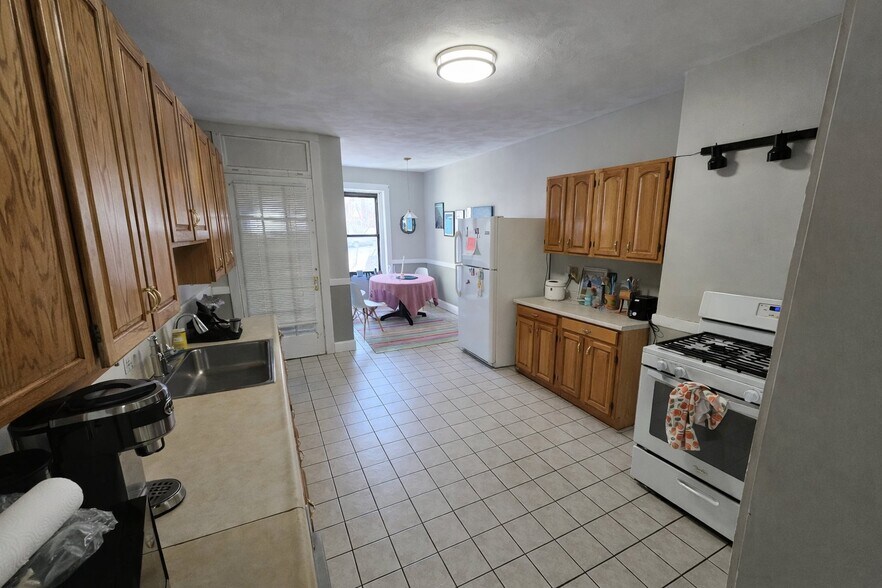Building Photo - 30 Claflin Rd