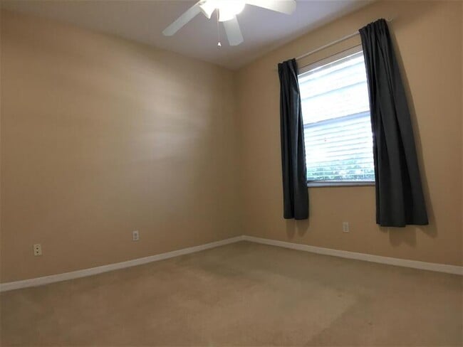 Building Photo - 909 Arbormoor Pl
