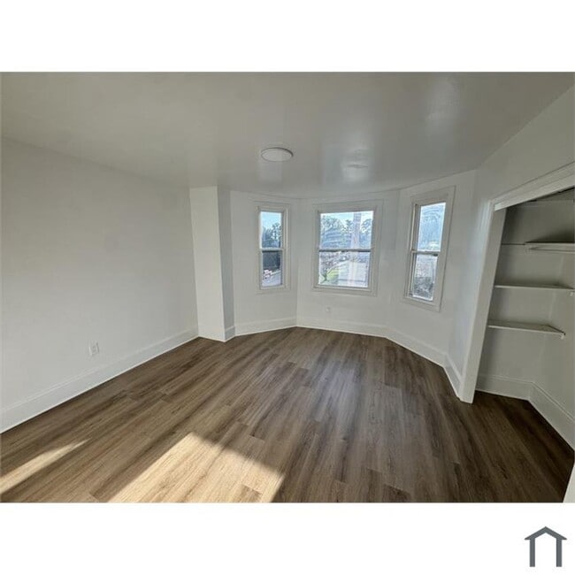 Building Photo - 108 S Eighth Ave