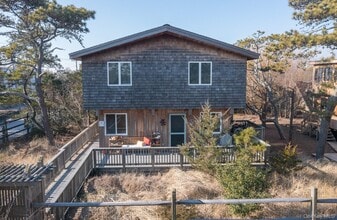 Building Photo - 100 Clipper Way