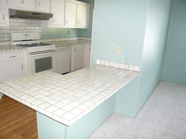 Building Photo - Single Level Home in Gated Community