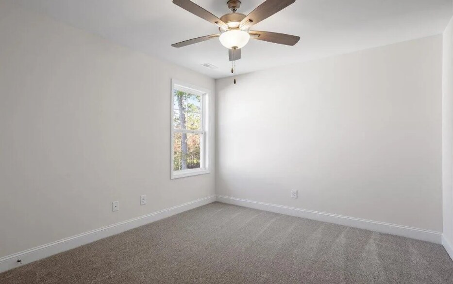 Building Photo - 476 Placid Pond Dr