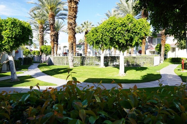 Building Photo - 401 El Cielo Rd