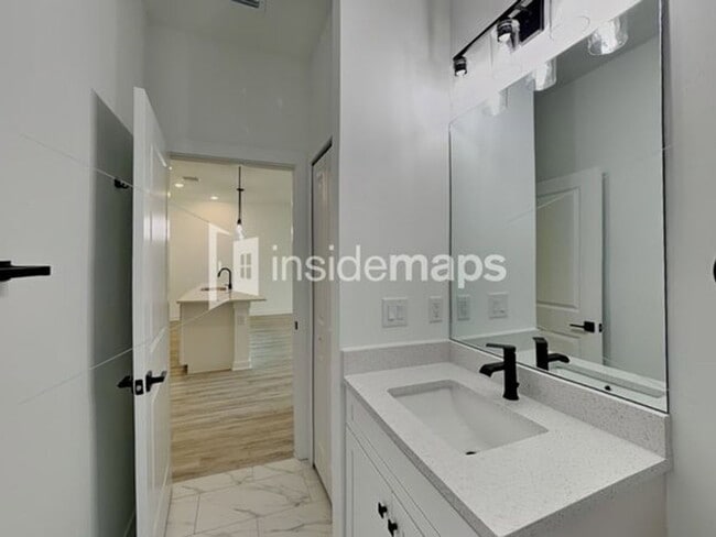 Building Photo - 1131 Abrams Blvd